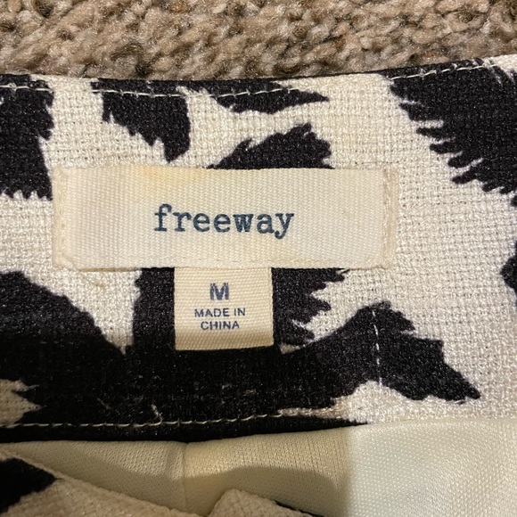 Freeway Palm Tree Print Lined Shorts - Picture 4 of 8